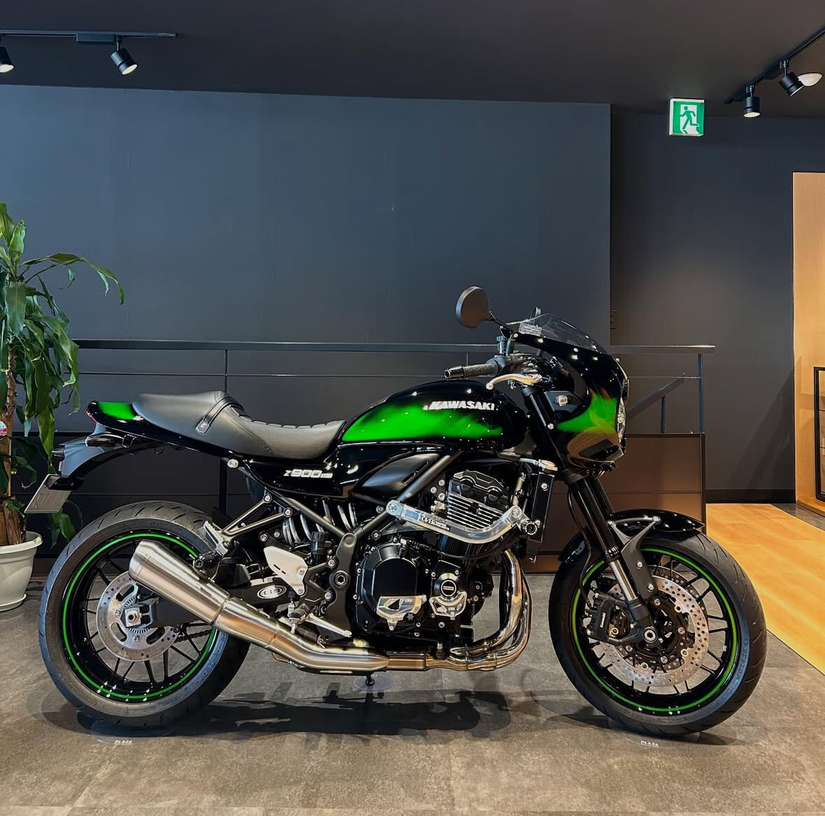 2509 KP鹿児島_Z900RSCAFE1.jpg